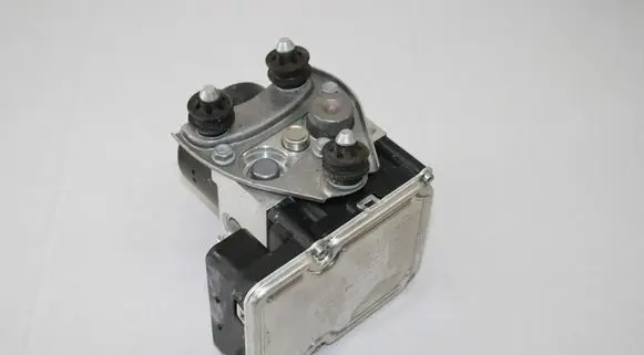 Porsche Cayenne (92A) ABS Pump 7P0907379T
