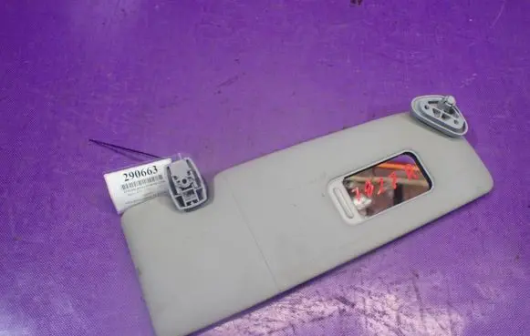 BMW 1 E81 E87 Sun visor