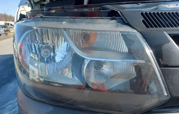 Volkswagen Transporter - Caravelle T5 Headlight/headlamp 