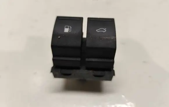 Volkswagen Touareg I Fuel tank opening switch 1K0959903