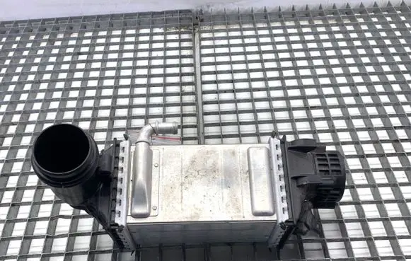 Skoda Kamiq Intercooler radiator 04E145785P
