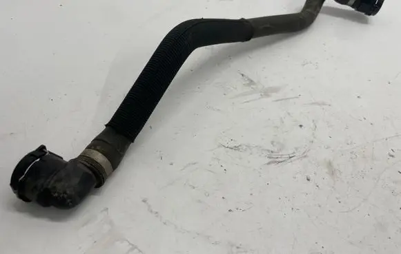 Opel Insignia B Engine coolant pipe/hose 39087130