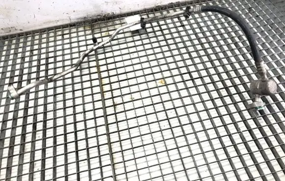 Volkswagen Up Air conditioning (A/C) pipe/hose 1S0820743D