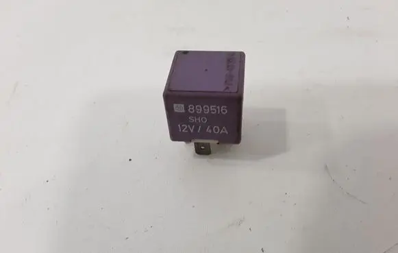 Volkswagen PASSAT B5 Other relay