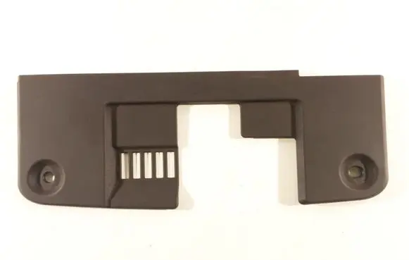 Engine bonnet/hood lock trim molding