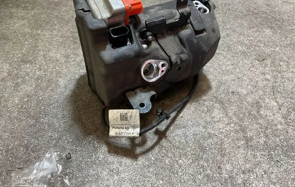 Audi E-tron GT Air conditioning (A/C) compressor (pump) 9J1816431B