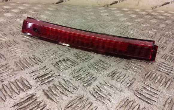 Nissan Juke II F16 Third/center stoplight 265902759r