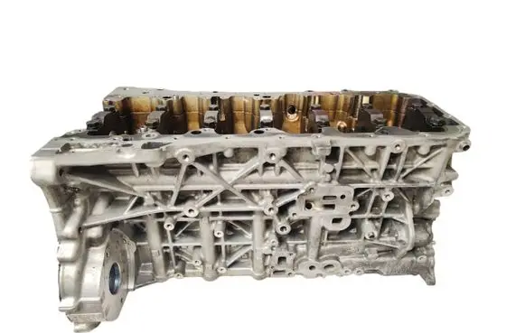 BMW 5 F10 F11 Engine block 7799978 N57D30A 11112359836