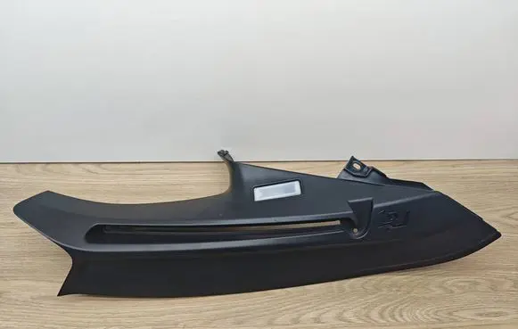 (D)pillar trim (top)