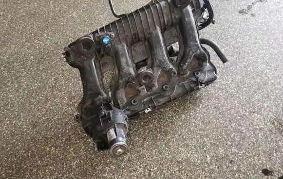 Mercedes-Benz SLK R172 Intake manifold A2710903037 0280751011