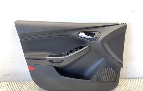 Ford Focus Front door card panel trim 