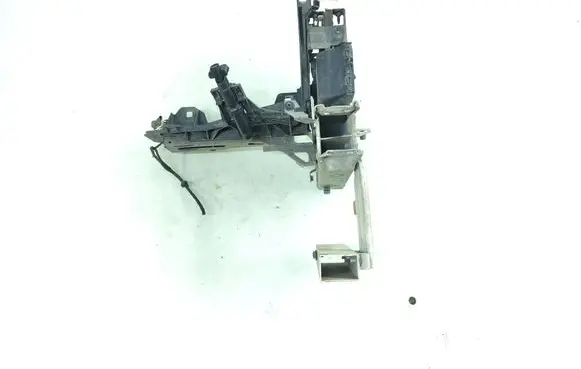 BMW 5 GT F07 Headlight/headlamp mounting bracket 7200778
