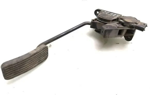 Opel Zafira A Accelerator throttle pedal 0281002299 90581216