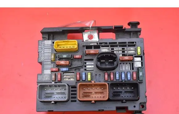 Peugeot 3008 I Fuse box set 9667044980