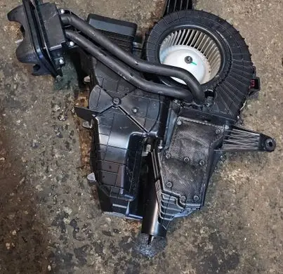 Mercedes-Benz GLS X167 Electric car heater A1678302704