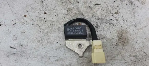 Toyota Avensis T250 Sensor 900808802