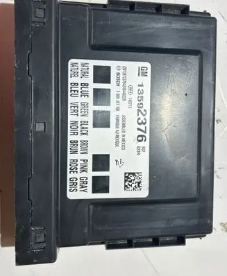 Opel Insignia A Comfort/convenience module 13592376 140213 F00HJ01160