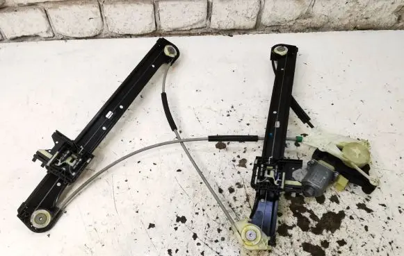 Audi A3 S3 8V Front door window regulator with motor 8V4837461 A002009376