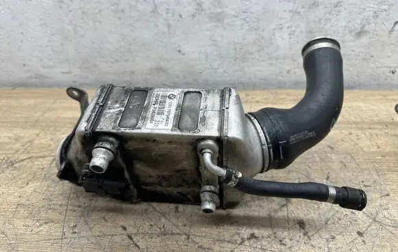 BMW 7 F01 F02 F03 F04 Intercooler radiator 7575404 0091478 P3425004