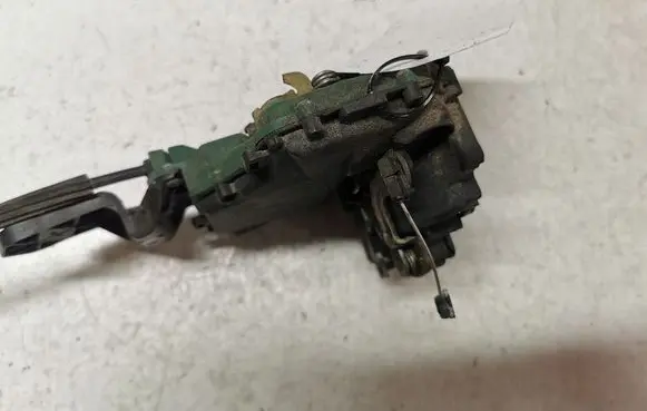 Skoda Superb B5 (3U) Front door lock 380837867 117666104