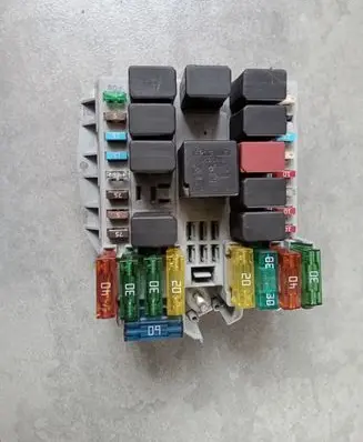 Iveco Daily 6th gen Fuse module 69501171