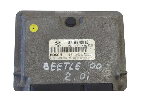 Volkswagen New Beetle Engine control unit/module 06A906018AD 26SA5747 0261204936