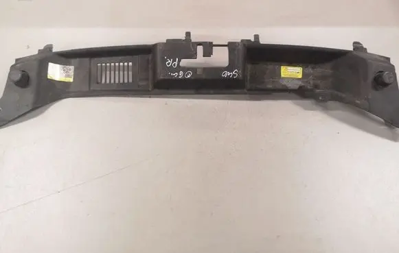 Volvo S40 Top upper radiator support slam panel 31250176 31250177