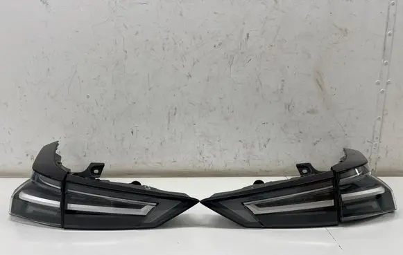 Nissan Qashqai J12 Rear/tail lights set 26550HN20A 26555HN20A 26946102