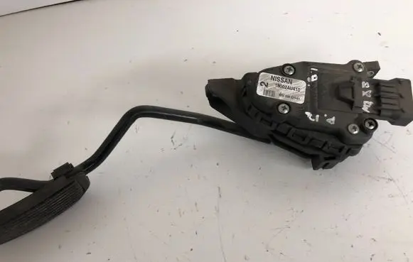 Nissan Primera Accelerator throttle pedal 18002AU410