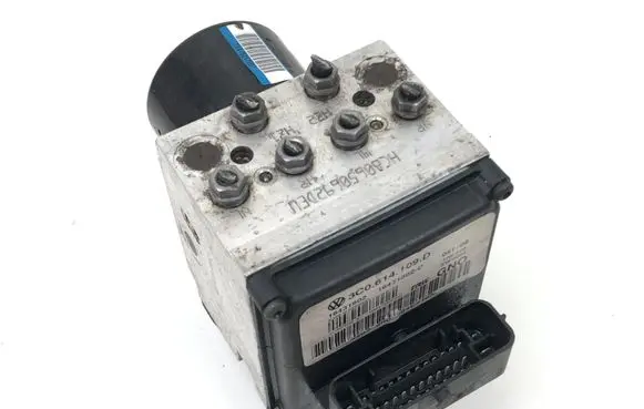 Volkswagen PASSAT B6 ABS Pump 3C0614109D 16431602