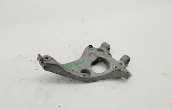 Peugeot 3008 II Pneumatic air compressor holding bracket 9672950980
