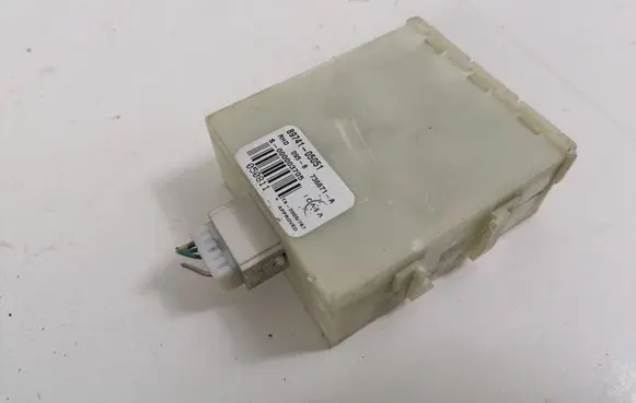 Toyota Avensis T250 Door control unit/module 8974105051