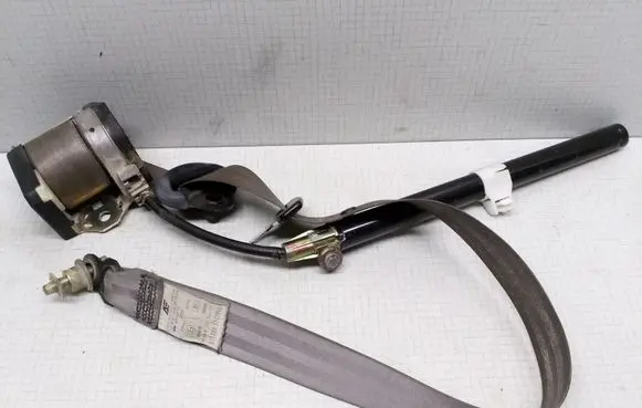 Seat Alhambra (Mk1) Front seatbelt 7M0857706C