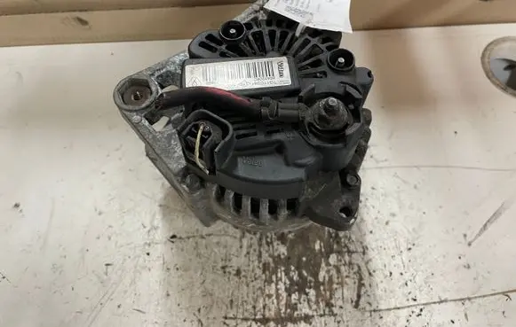 Renault Megane II Generator/alternator 8200410681B 106035599 2543206C