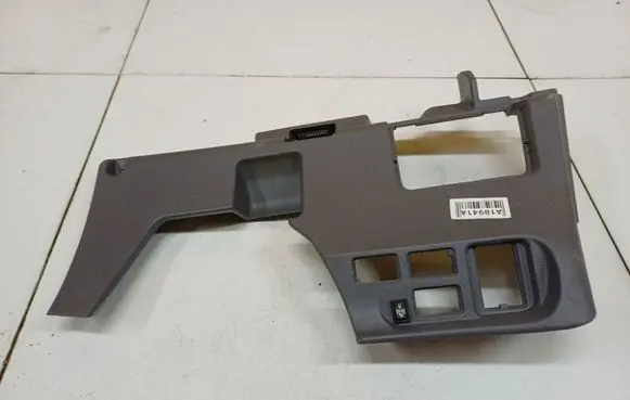 Nissan Almera Tino Other interior part 68106BU700