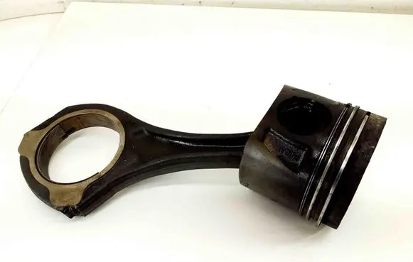 Mercedes-Benz E W212 Piston 