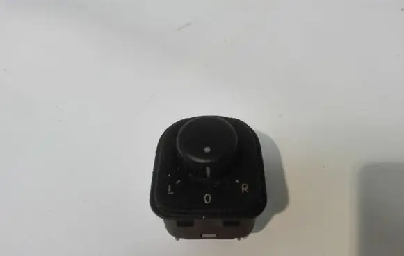 Volkswagen PASSAT B6 Wing mirror switch 1K0959565F