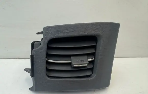 Toyota Prius (XW30) Dashboard side air vent grill/cover trim 5568647010
