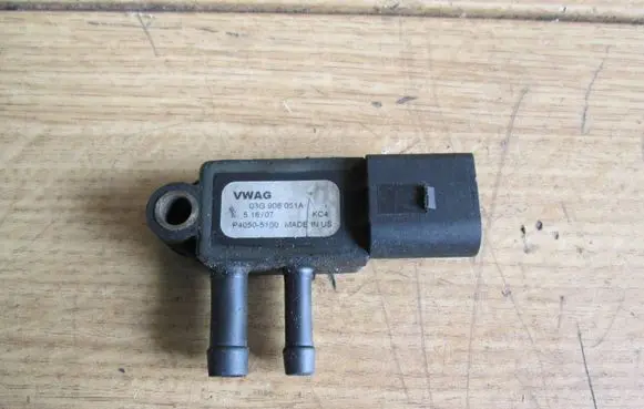 Volkswagen PASSAT B6 Exhaust gas pressure sensor 03G906051A 51607 P40505100