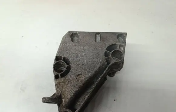 Skoda Fabia Mk2 (5J) Engine mounting bracket 03L199207A 200KTS33 S19C037