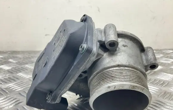 Audi A5 8T 8F Throttle valve 06F133062J