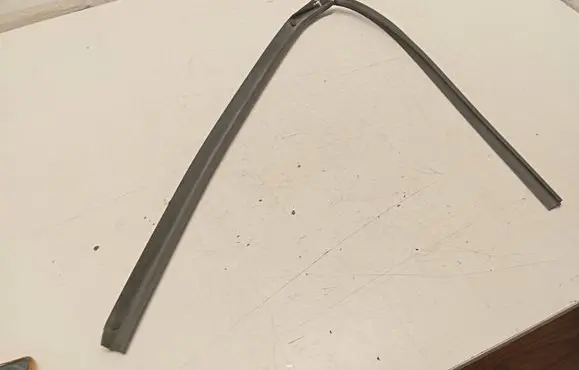 Volkswagen Transporter - Caravelle T4 Rubber seal front coupe door 