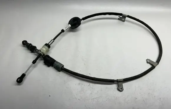 Chevrolet Camaro Gear shift cable linkage 84317104