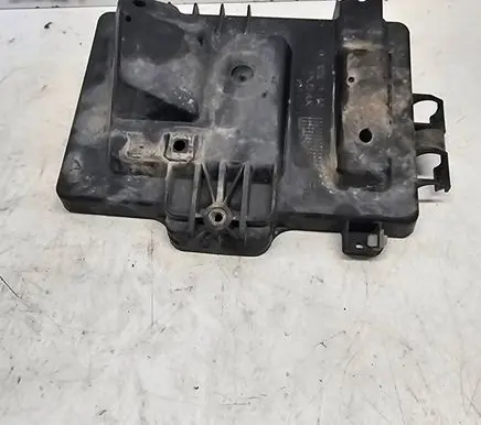 Opel Zafira A Battery tray 24449812
