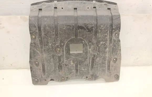BMW X5 G05 Engine splash shield/under tray 7424879