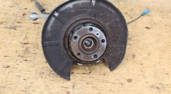 BMW 7 E65 E66 Rear wheel hub