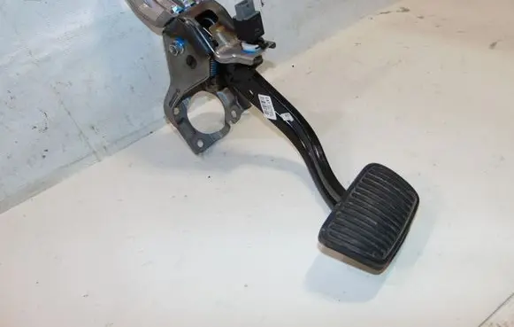 KIA Sportage Brake pedal 32800D3100 938133S800 938103S700