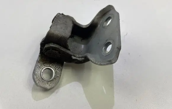 Toyota RAV 4 (XA30) Front door lower hinge 
