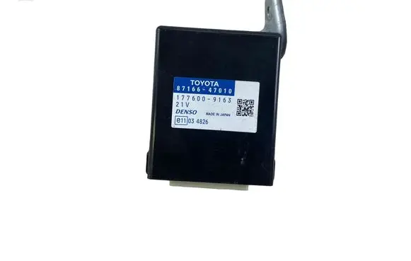 Toyota Prius (XW30) Other control units/modules 8716647010
