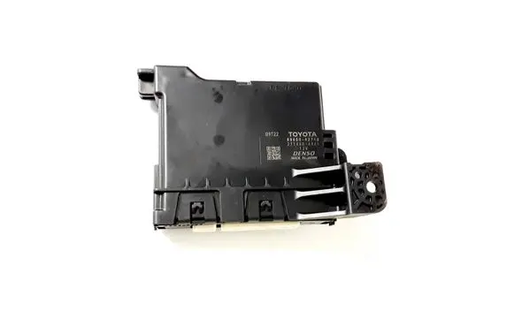 Toyota RAV 4 (XA40) Antenna control unit 8865042760